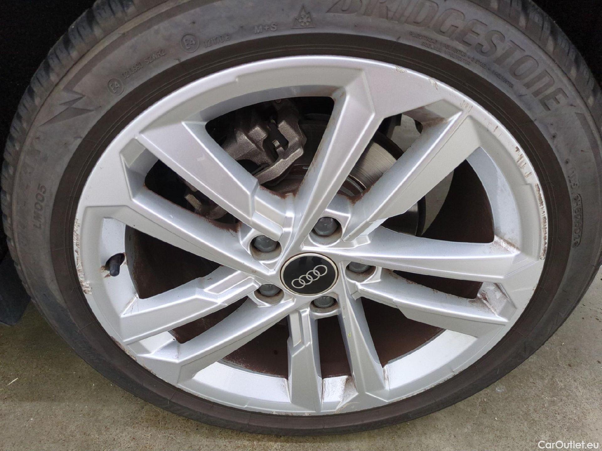  Audi  A3 AUDI  Berline / 2020 / 4P / Berline 30 TFSI MHEV S Tronic 110 Business Line #24