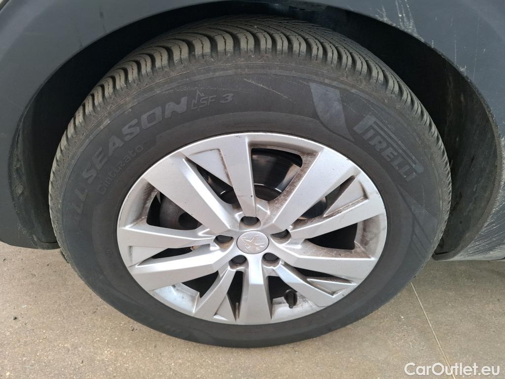  Peugeot  5008  Active Business 1.2 PureTech 130CV BVA8 7 Sieges E6d #69