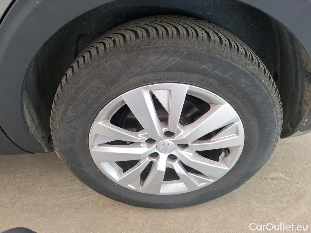  Peugeot  5008  Active Business 1.2 PureTech 130CV BVA8 7 Sieges E6d #66