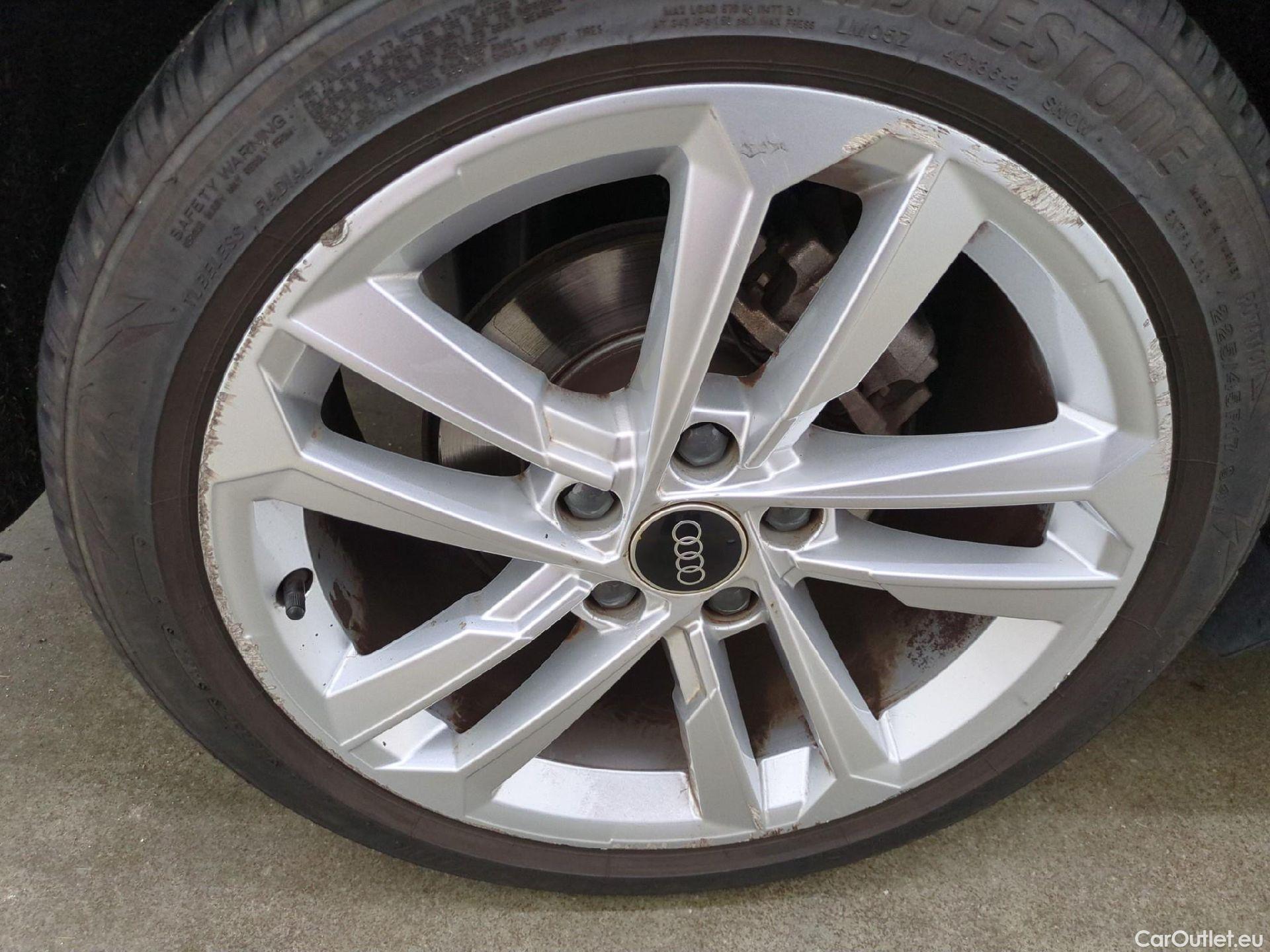  Audi  A3 AUDI  Berline / 2020 / 4P / Berline 30 TFSI MHEV S Tronic 110 Business Line #30