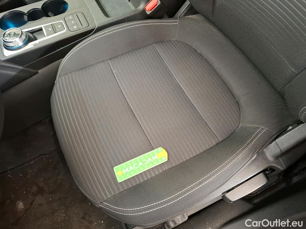  Ford  Kuga FORD  / 2019 / 5P / SUV 2.5 Dur 225 hybrid PHEV Pshift Titanium #94