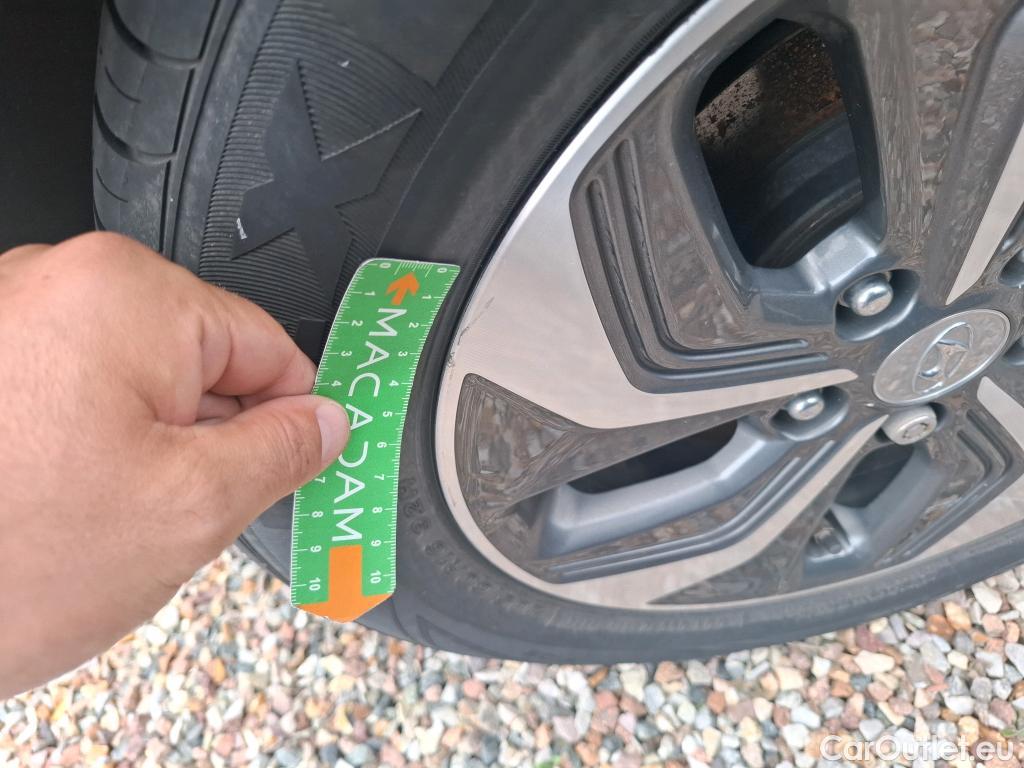  Hyundai  Konna Kona Business Hybrid 2WD 1.6 GDI 140CV BVA6 E6d #40