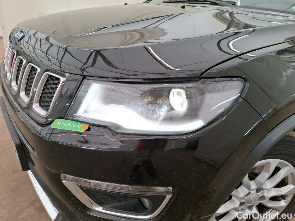  Jeep  Compass JEEP  / 2017 / 5P / SUV 1.3 GSE T4 190 4XE LIMITED #34