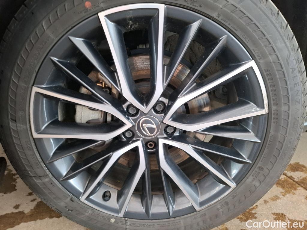  Lexus  NX LEXUS  / 2021 / 5P / SUV 450H+ 4WD Executive #3
