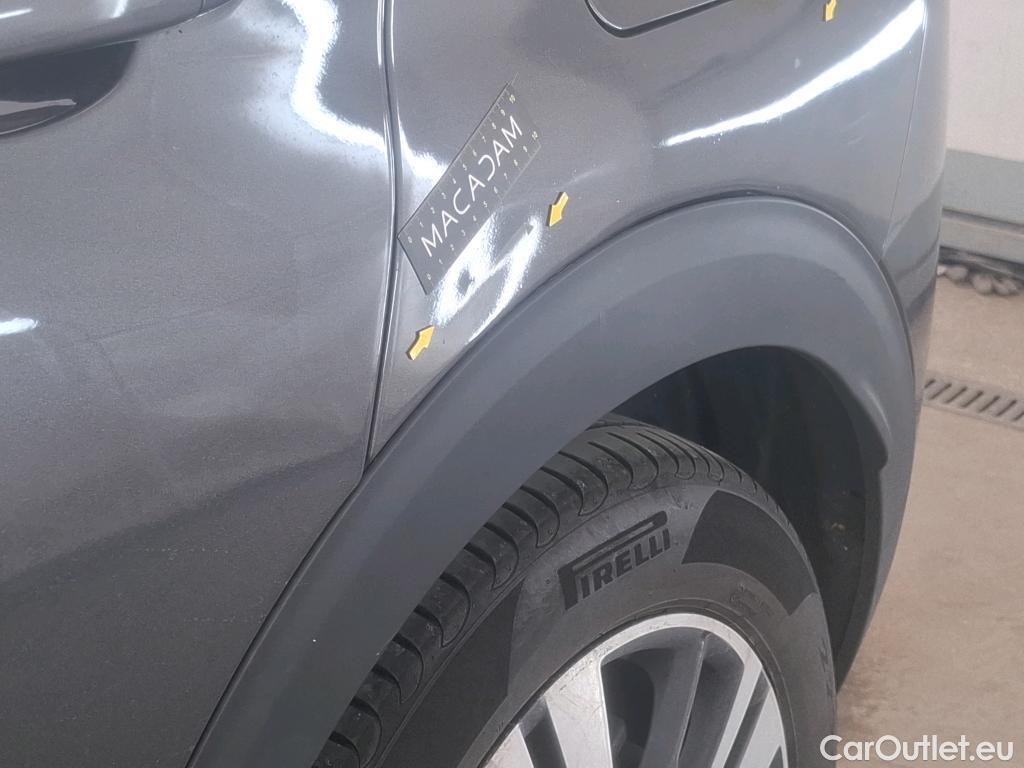 Peugeot  3008 PEUGEOT  / 2020 / 5P / SUV 1.6 HYBRID 225 E-EAT8 Allure #8