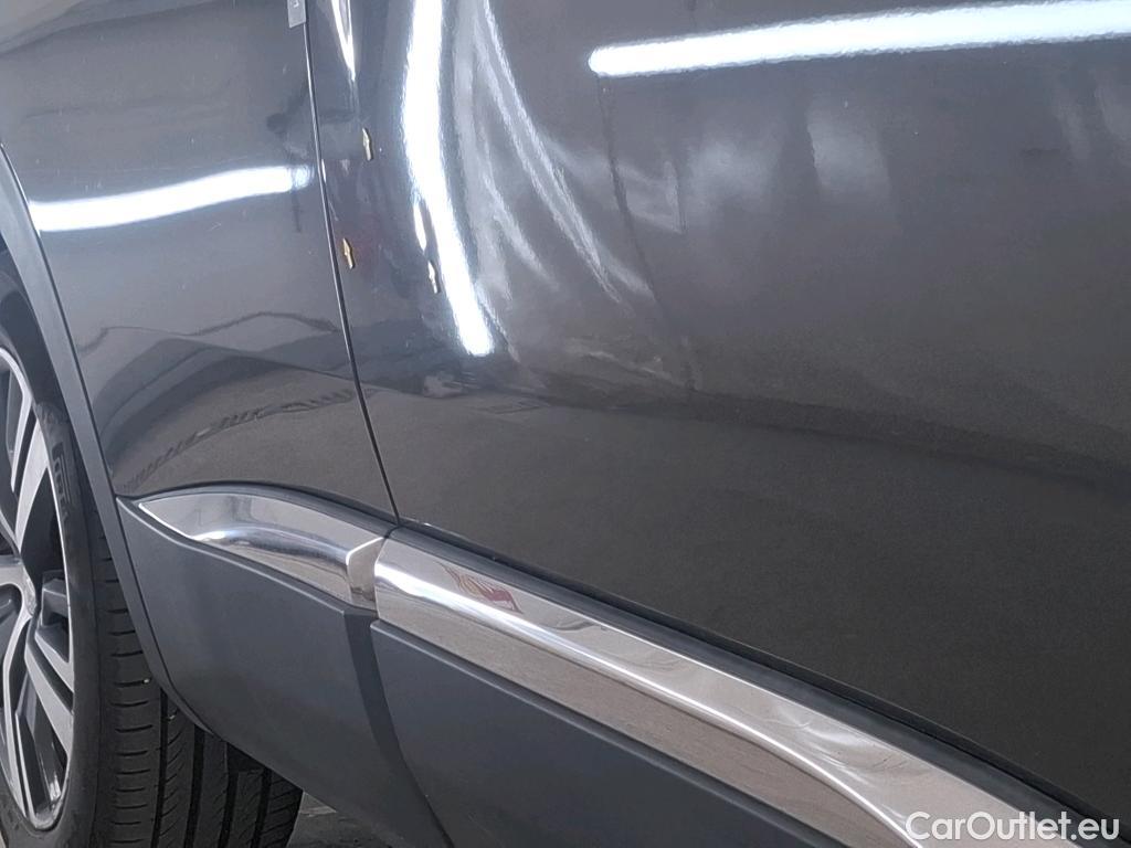  Peugeot  3008 PEUGEOT  / 2020 / 5P / SUV 1.6 HYBRID 225 E-EAT8 Allure #4