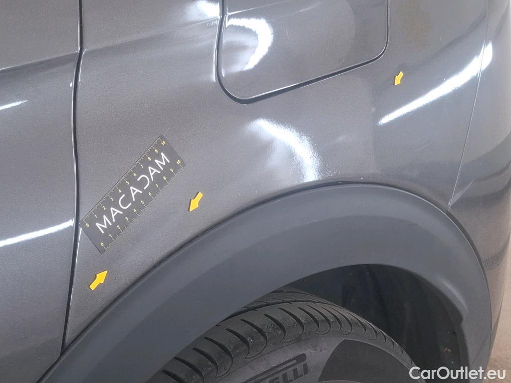  Peugeot  3008 PEUGEOT  / 2020 / 5P / SUV 1.6 HYBRID 225 E-EAT8 Allure #7
