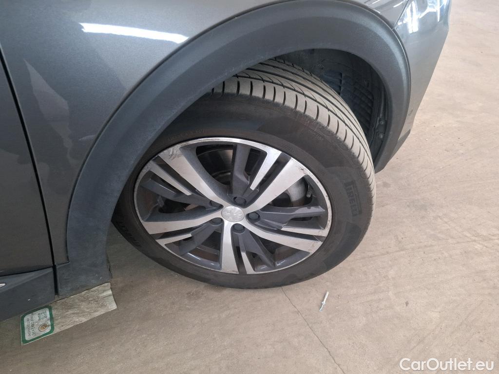  Peugeot  3008 PEUGEOT  / 2020 / 5P / SUV 1.6 HYBRID 225 E-EAT8 Allure #32