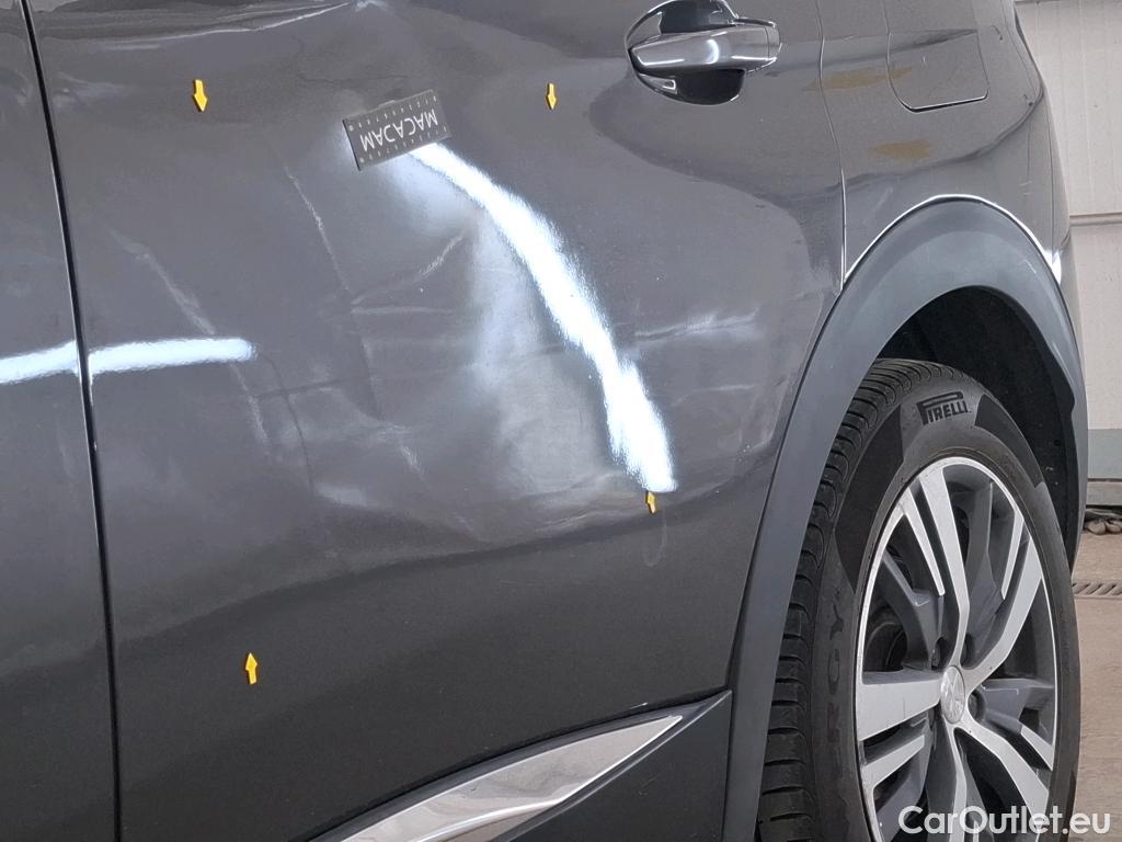  Peugeot  3008 PEUGEOT  / 2020 / 5P / SUV 1.6 HYBRID 225 E-EAT8 Allure #11
