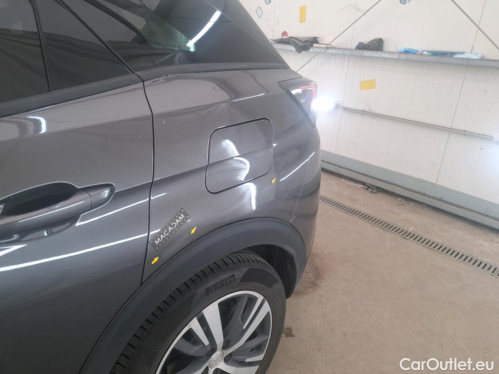  Peugeot  3008 PEUGEOT  / 2020 / 5P / SUV 1.6 HYBRID 225 E-EAT8 Allure #5
