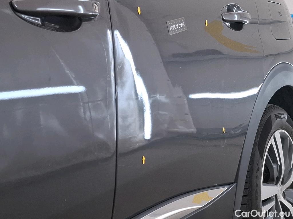  Peugeot  3008 PEUGEOT  / 2020 / 5P / SUV 1.6 HYBRID 225 E-EAT8 Allure #15