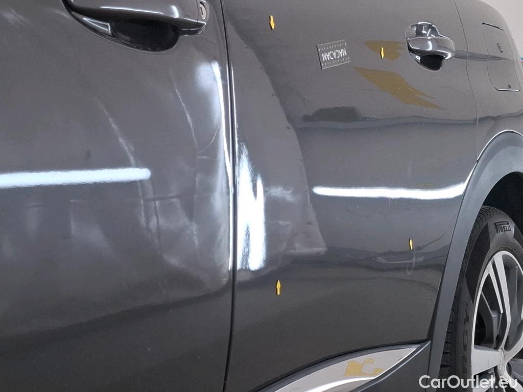  Peugeot  3008 PEUGEOT  / 2020 / 5P / SUV 1.6 HYBRID 225 E-EAT8 Allure #16