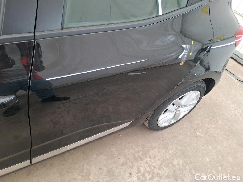  Renault  Clio  V Business 1.6 E-TECH Hybrid 140CV BVA6 E6d #16