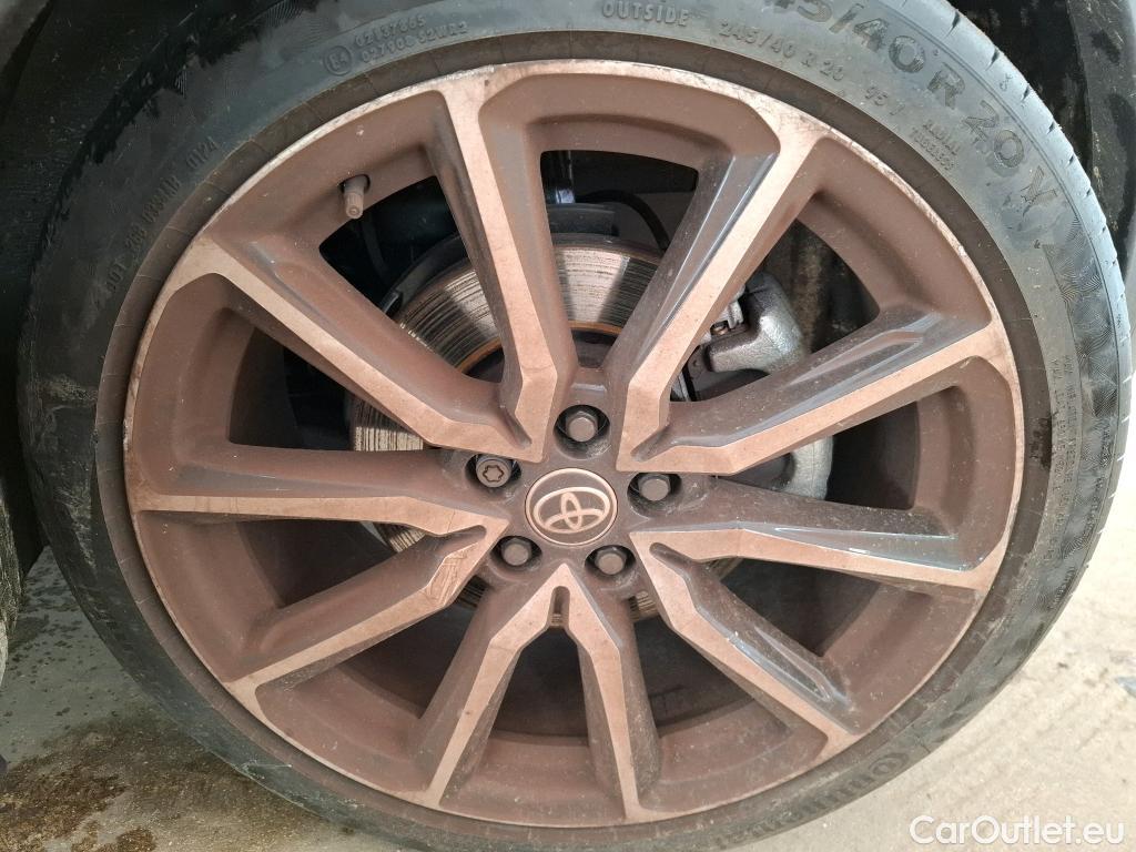  Land Rover  Discovery TOYOTA C-HR / 2023 / 5P / SUV 2.0 Hybride 200 GR Sport Premiere #15