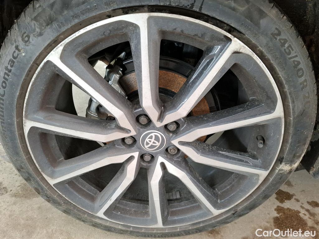  Land Rover  Discovery TOYOTA C-HR / 2023 / 5P / SUV 2.0 Hybride 200 GR Sport Premiere #9