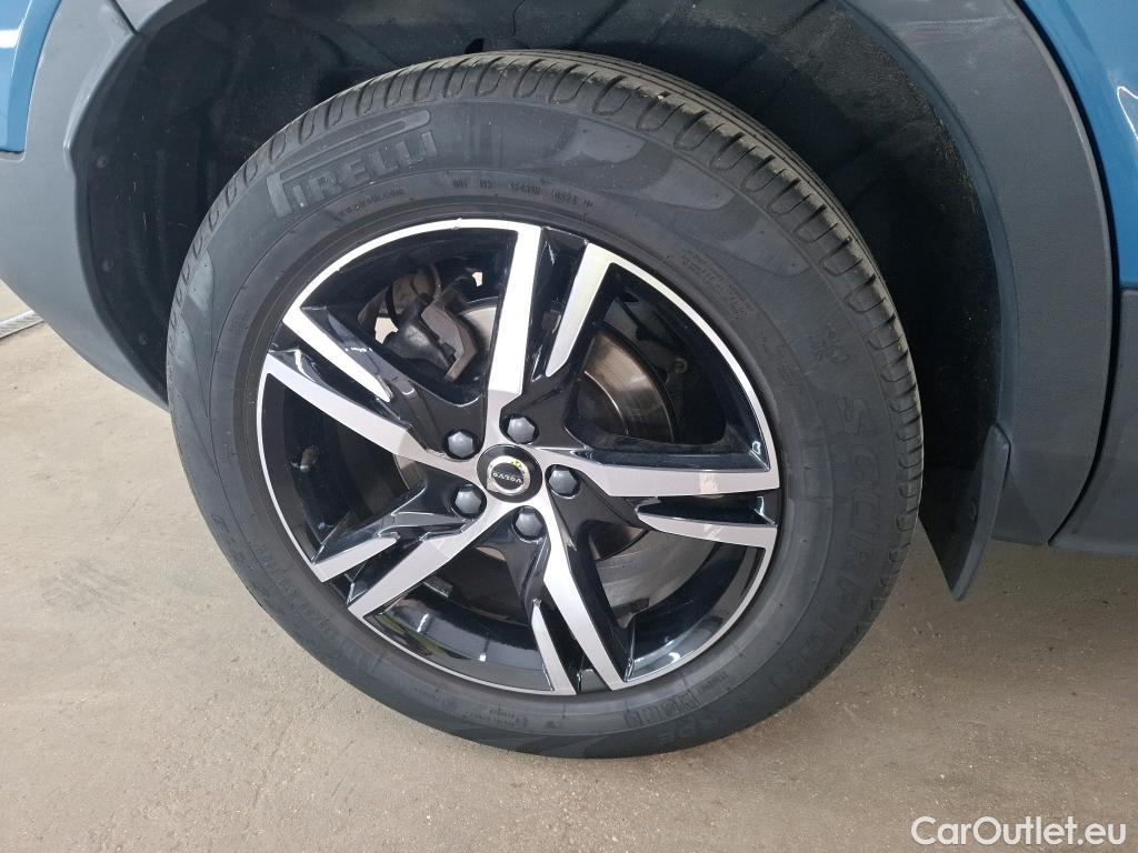  Volvo  XC 40 VOLVO XC40 / 2022 / 5P / SUV B3 163 DCT 7 Plus #47