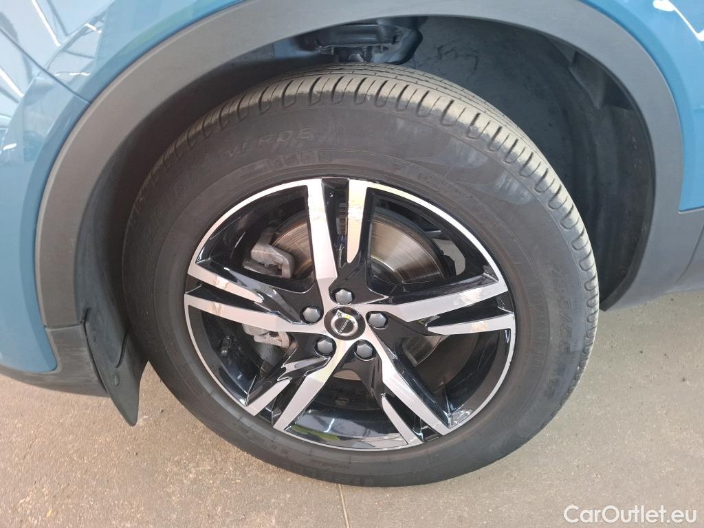  Volvo  XC 40 VOLVO XC40 / 2022 / 5P / SUV B3 163 DCT 7 Plus #7