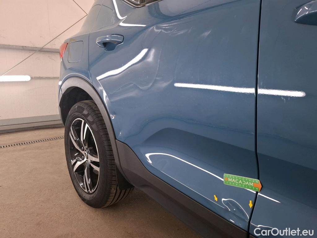  Volvo  XC 40 VOLVO XC40 / 2022 / 5P / SUV B3 163 DCT 7 Plus #1