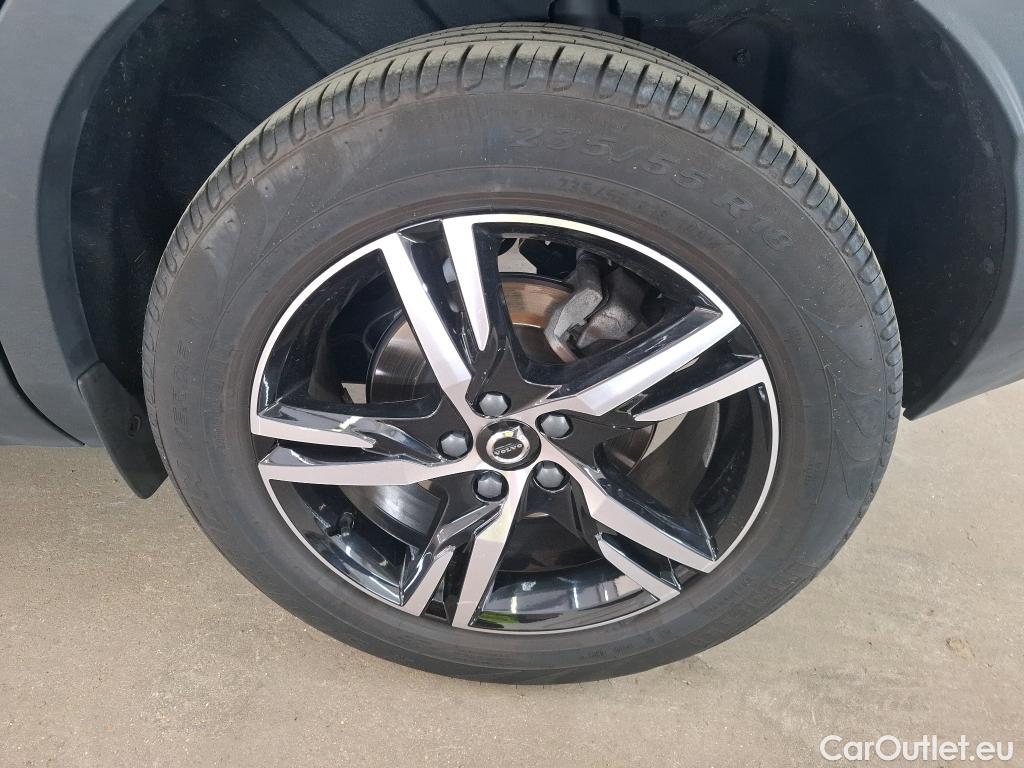  Volvo  XC 40 VOLVO XC40 / 2022 / 5P / SUV B3 163 DCT 7 Plus #39