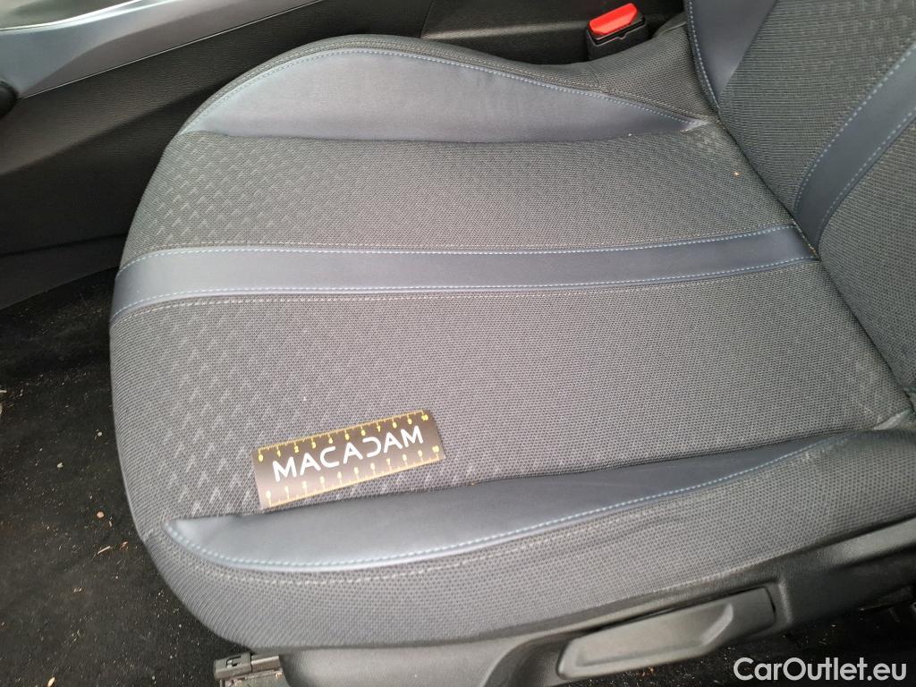  Peugeot  2008  Allure Business 1.5 HDi 100CV BVM6 E6d #17
