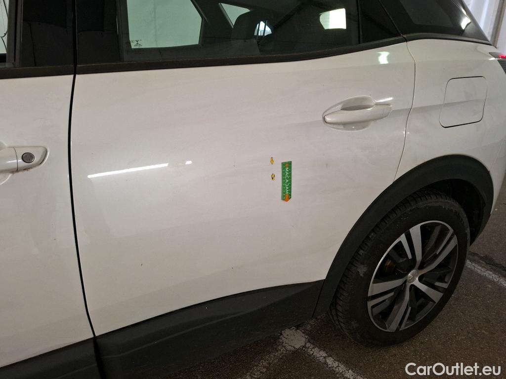  Peugeot  3008 PEUGEOT  / 2020 / 5P / SUV 1.6 HYBRID 225 E-EAT8 Active Pack #55