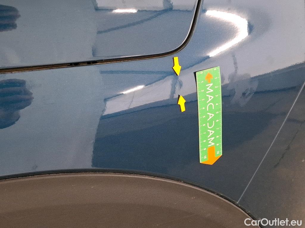  Peugeot  3008 PEUGEOT  / 2020 / 5P / SUV 1.6 HYBRID 225 E-EAT8 GT Pack #80