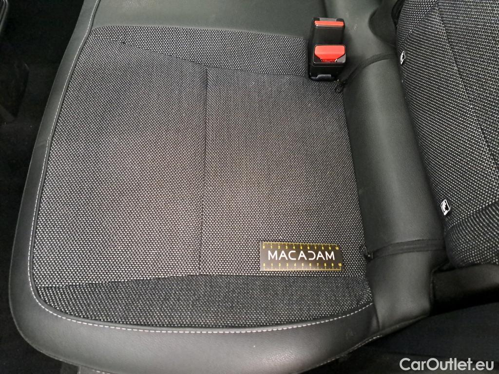  Renault  Captur RENAULT  / 2019 / 5P / SUV techno mild hybrid 160 EDC #8