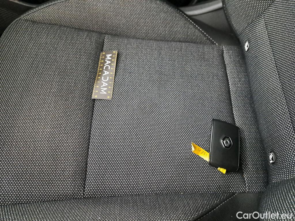  Renault  Captur RENAULT  / 2019 / 5P / SUV techno mild hybrid 160 EDC #7