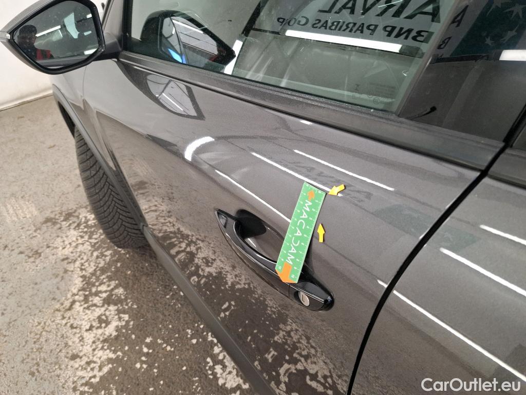  Citroen  C4  Berline Live Pack Business 1.2 PureTech 100CV BVM6 E6d / GARANTIE STELLANTIS 10 ANS VOIR PHOTO 2 #1