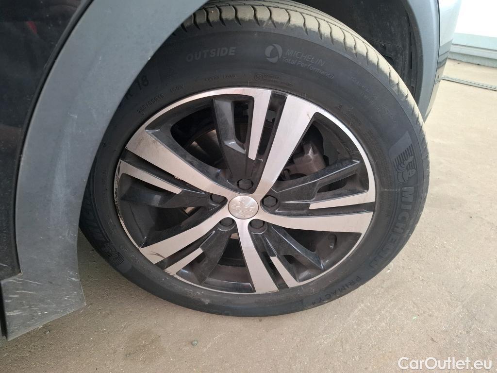  Peugeot  3008 PEUGEOT  / 2020 / 5P / SUV PureTech 130 SS EAT8 GT / GARANTIE STELLANTIS 10 ANS VOIR PHOTO 2 #40