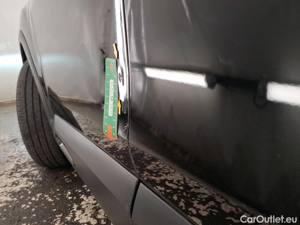  Citroen  C4 CITROEN  X / 2022 / 4P / Berline PureTech 130 SS EAT8 Feel Pack / GARANTIE STELLANTIS 10 ANS VOIR PHOTO 2 #8