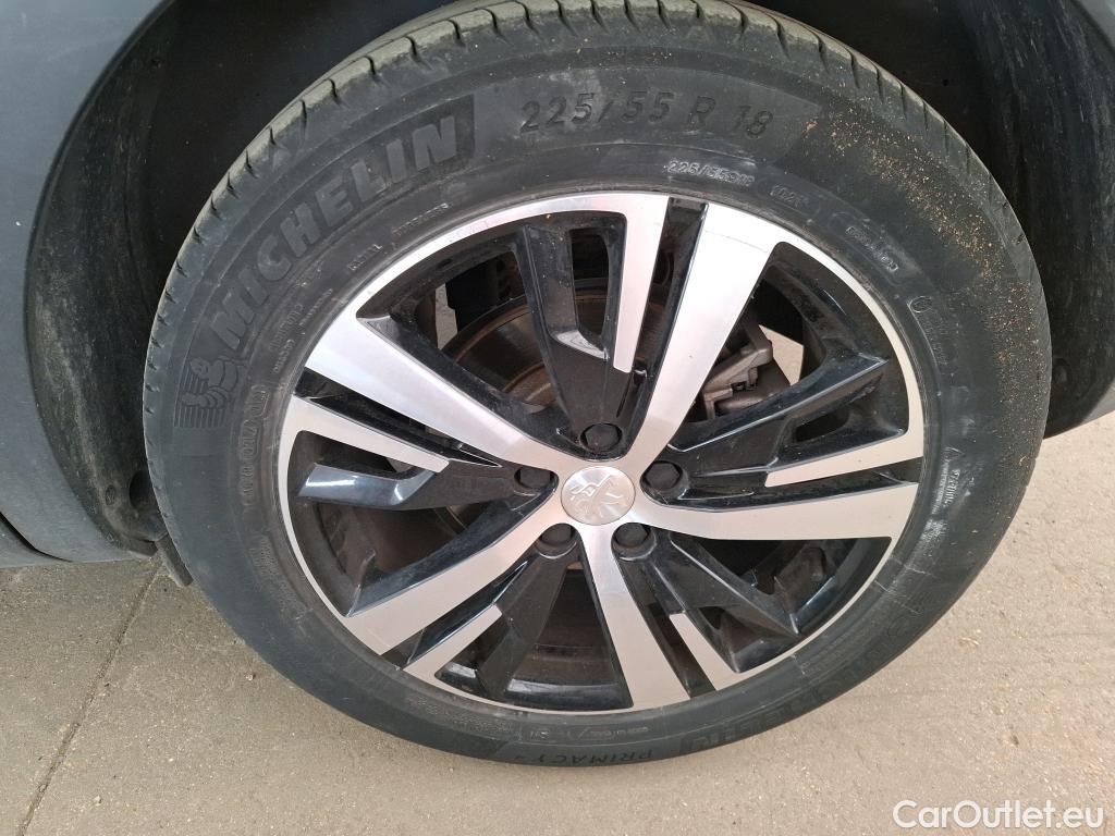  Peugeot  3008 PEUGEOT  / 2020 / 5P / SUV PureTech 130 SS EAT8 GT / GARANTIE STELLANTIS 10 ANS VOIR PHOTO 2 #5