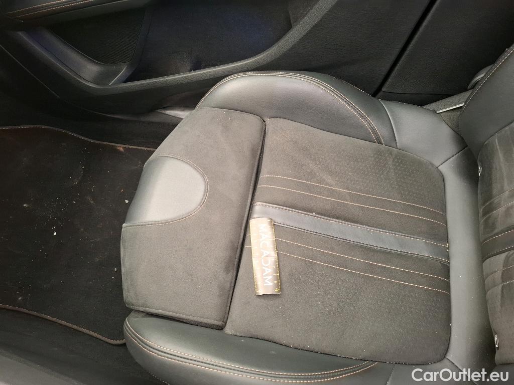  Peugeot  3008 PEUGEOT  / 2020 / 5P / SUV PureTech 130 SS EAT8 GT / GARANTIE STELLANTIS 10 ANS VOIR PHOTO 2 #62