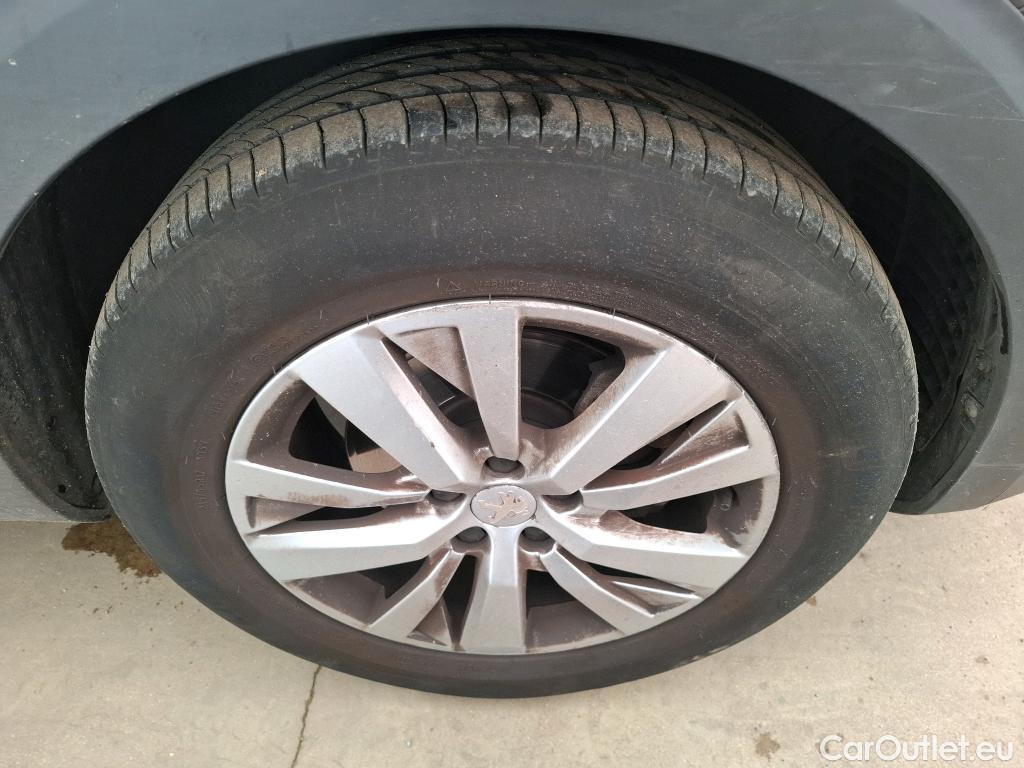  Peugeot  5008  Active Pack 1.2 PureTech 130CV BVA8 7 Sieges E6d / GARANTIE STELLANTIS 10 ANS VOIR PHOTO 2 #30