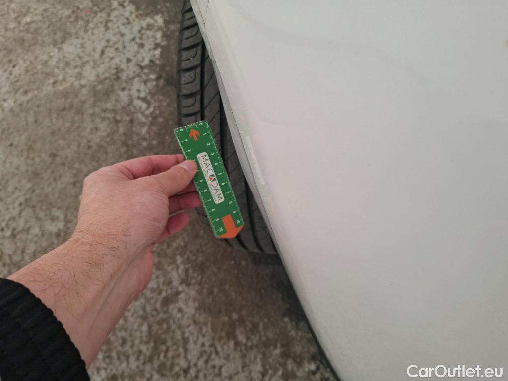  Citroen  C3  Feel Business 1.2 PureTech 80CV BVM5 E6d / GARANTIE STELLANTIS 10 ANS VOIR PHOTO 2 #3