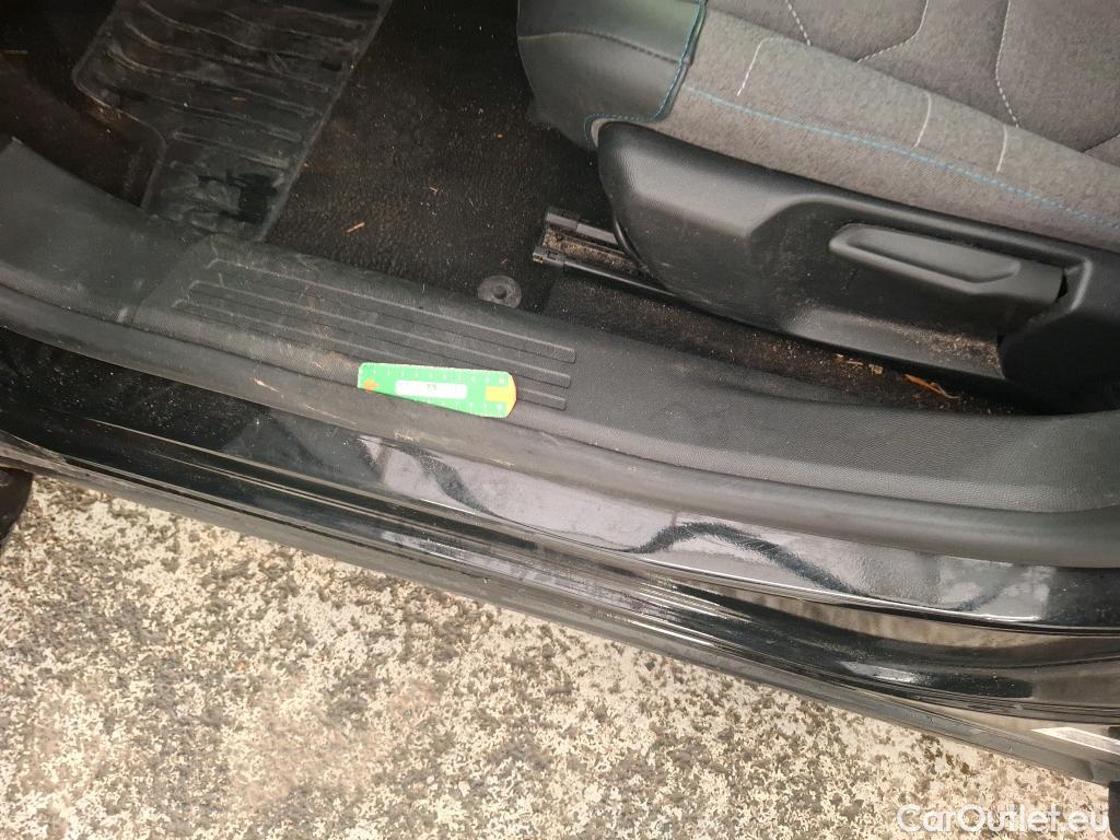  Citroen  C4 CITROEN  X / 2022 / 4P / Berline PureTech 130 SS EAT8 Feel Pack / GARANTIE STELLANTIS 10 ANS VOIR PHOTO 2 #17