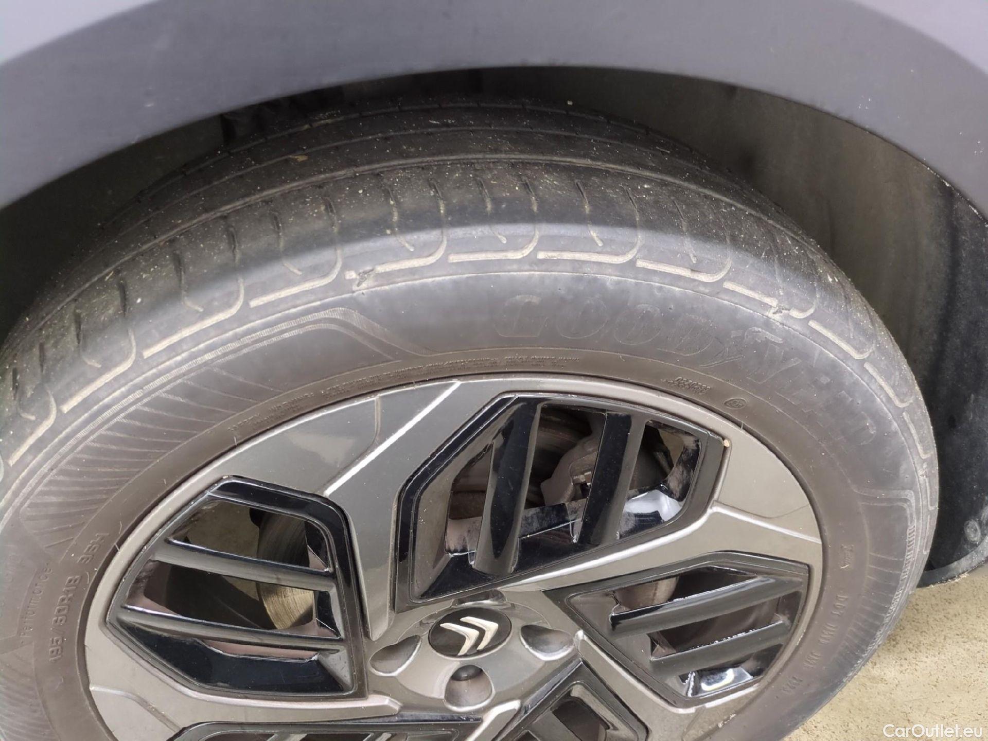  Citroen  C4 CITROEN  X / 2022 / 4P / Berline PureTech 130 SS EAT8 Feel Pack / GARANTIE STELLANTIS 10 ANS VOIR PHOTO 2 #4