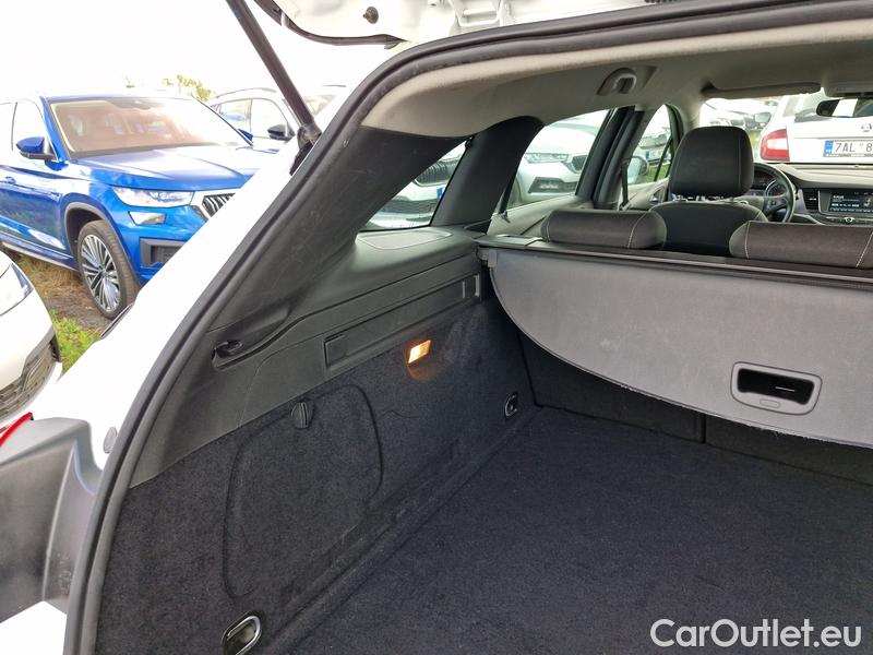  Opel  Astra  K Sports Tourer (2015) ST 1.5CDTi 77 Edition 5d #23