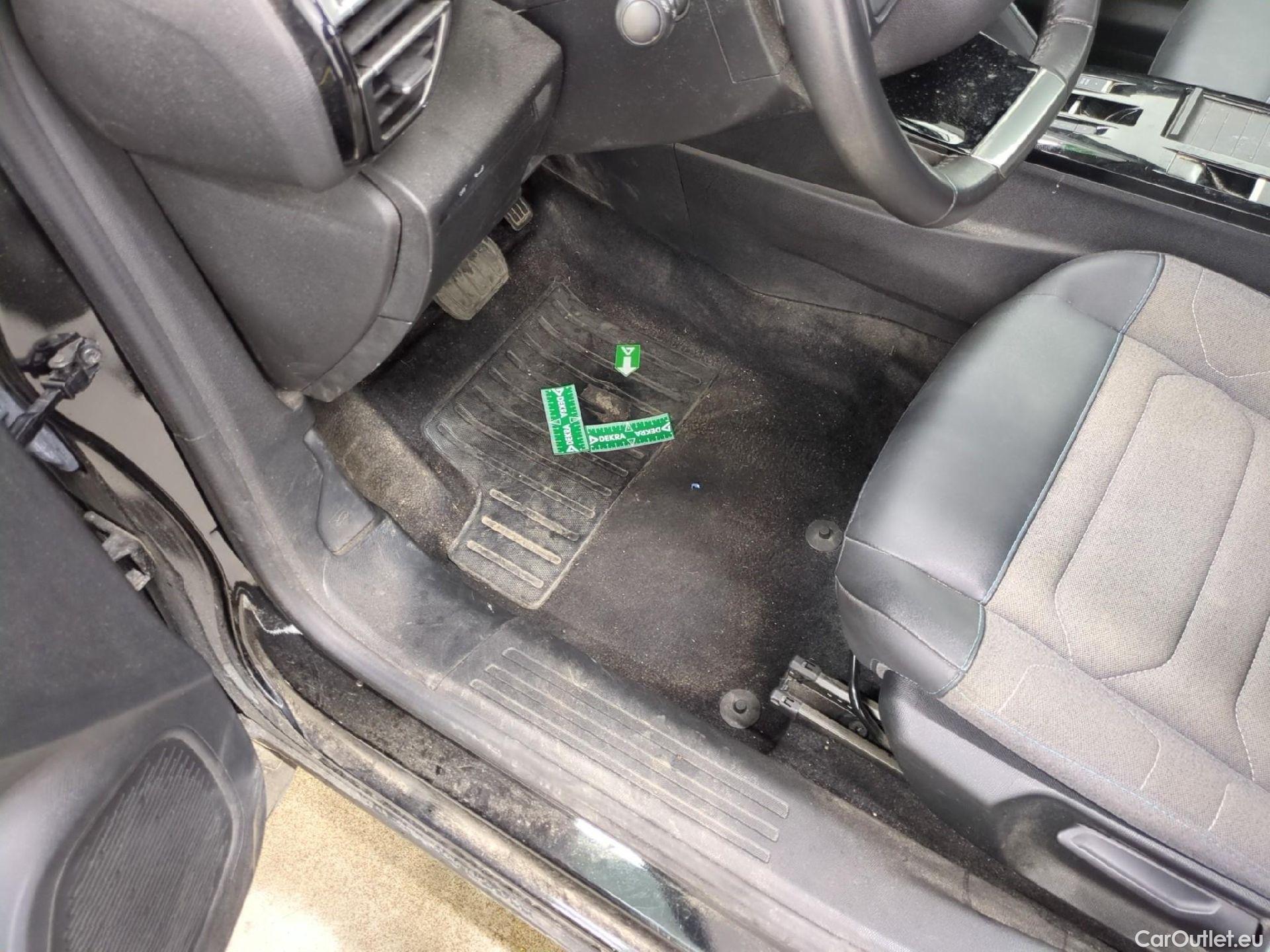  Citroen  C4 CITROEN  X / 2022 / 4P / Berline PureTech 130 SS EAT8 Feel Pack / GARANTIE STELLANTIS 10 ANS VOIR PHOTO 2 #10