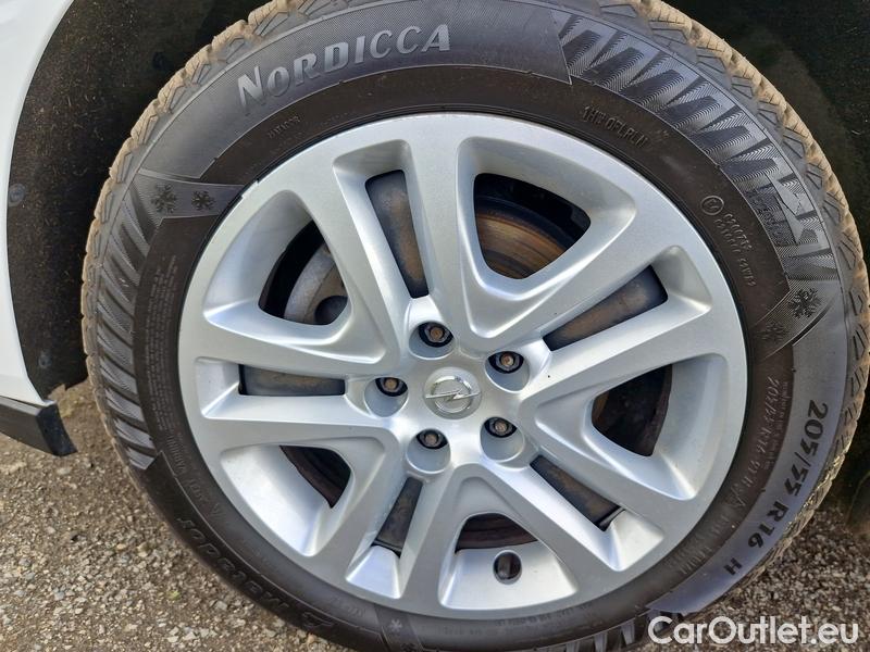  Opel  Astra  K Sports Tourer (2015) ST 1.5CDTi 77 Edition 5d #4