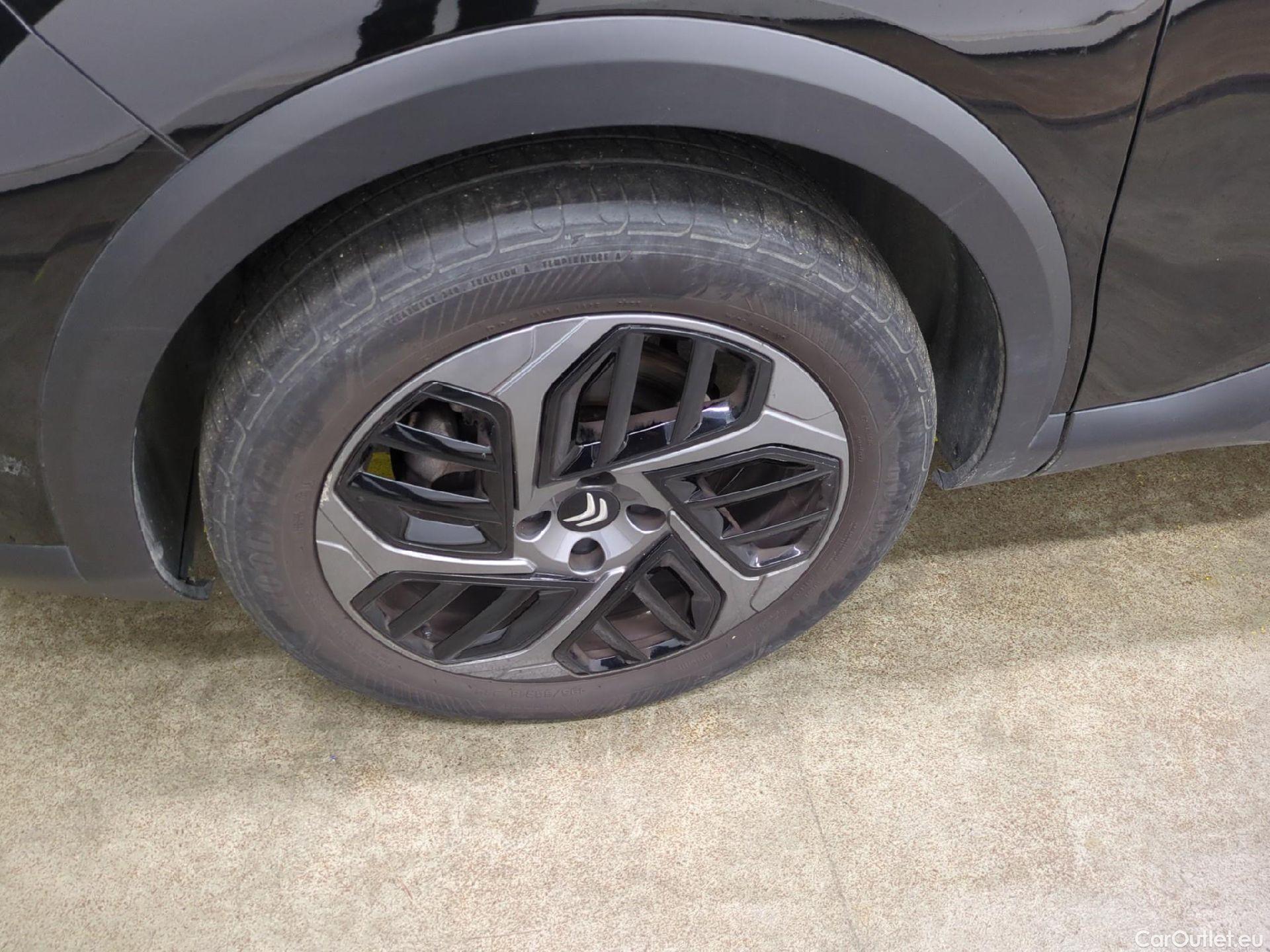  Citroen  C4 CITROEN  X / 2022 / 4P / Berline PureTech 130 SS EAT8 Feel Pack / GARANTIE STELLANTIS 10 ANS VOIR PHOTO 2 #2