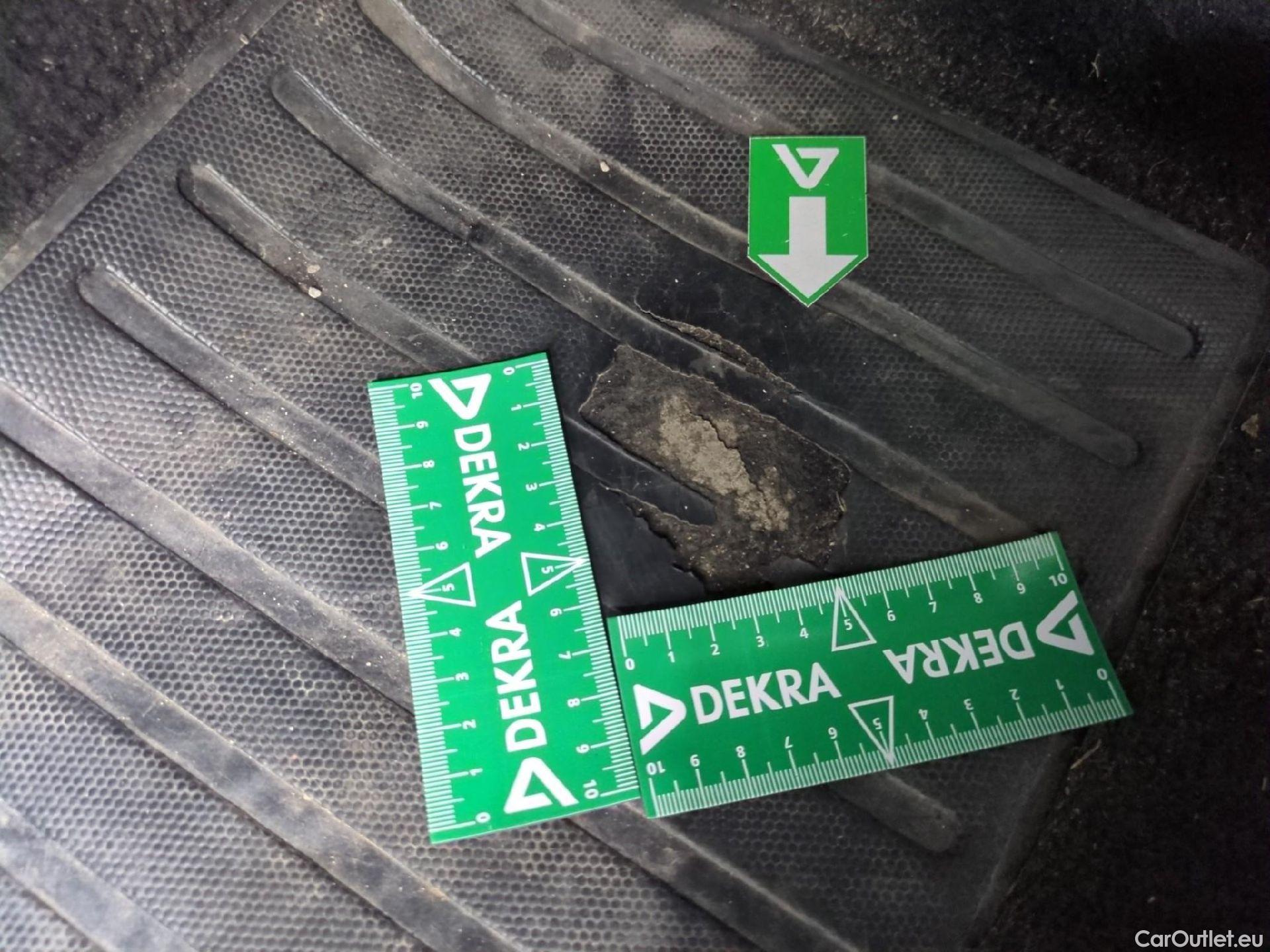  Citroen  C4 CITROEN  X / 2022 / 4P / Berline PureTech 130 SS EAT8 Feel Pack / GARANTIE STELLANTIS 10 ANS VOIR PHOTO 2 #11