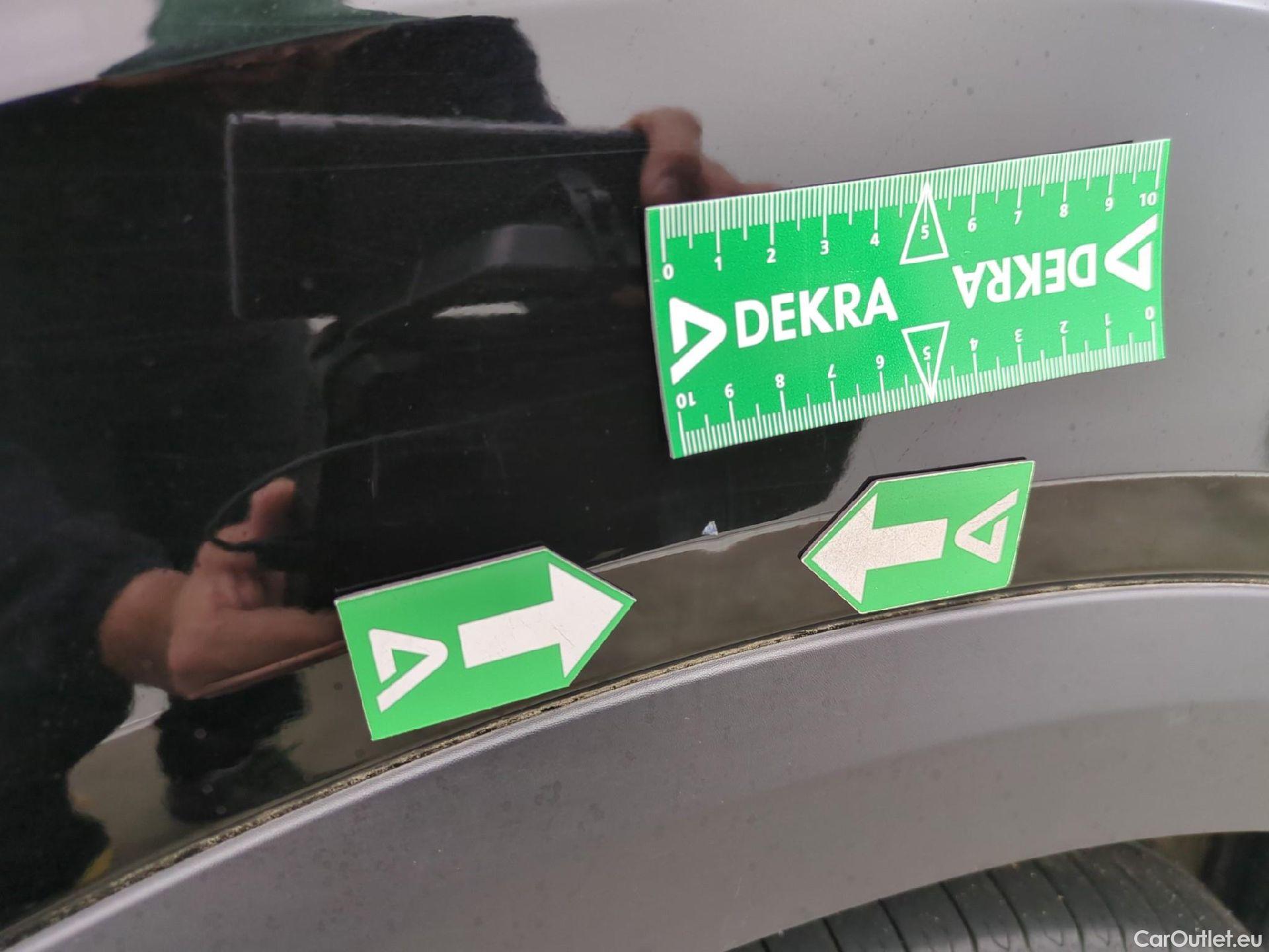  Citroen  C4 CITROEN  X / 2022 / 4P / Berline PureTech 130 SS EAT8 Feel Pack / GARANTIE STELLANTIS 10 ANS VOIR PHOTO 2 #22