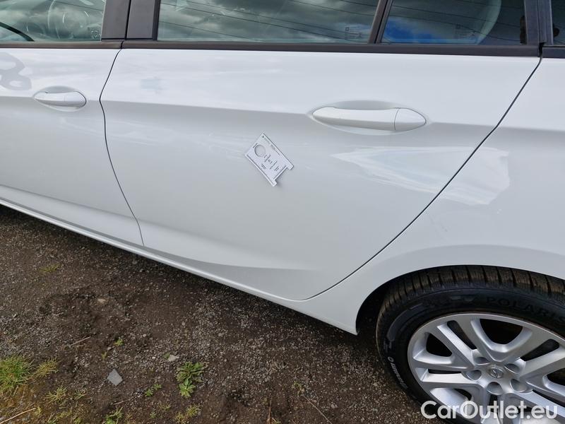  Opel  Astra  K Sports Tourer (2015) ST 1.5CDTi 77 Edition 5d #14