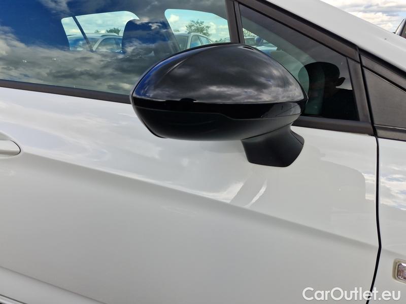  Opel  Astra  K Sports Tourer (2015) ST 1.5CDTi 77 Edition 5d #32