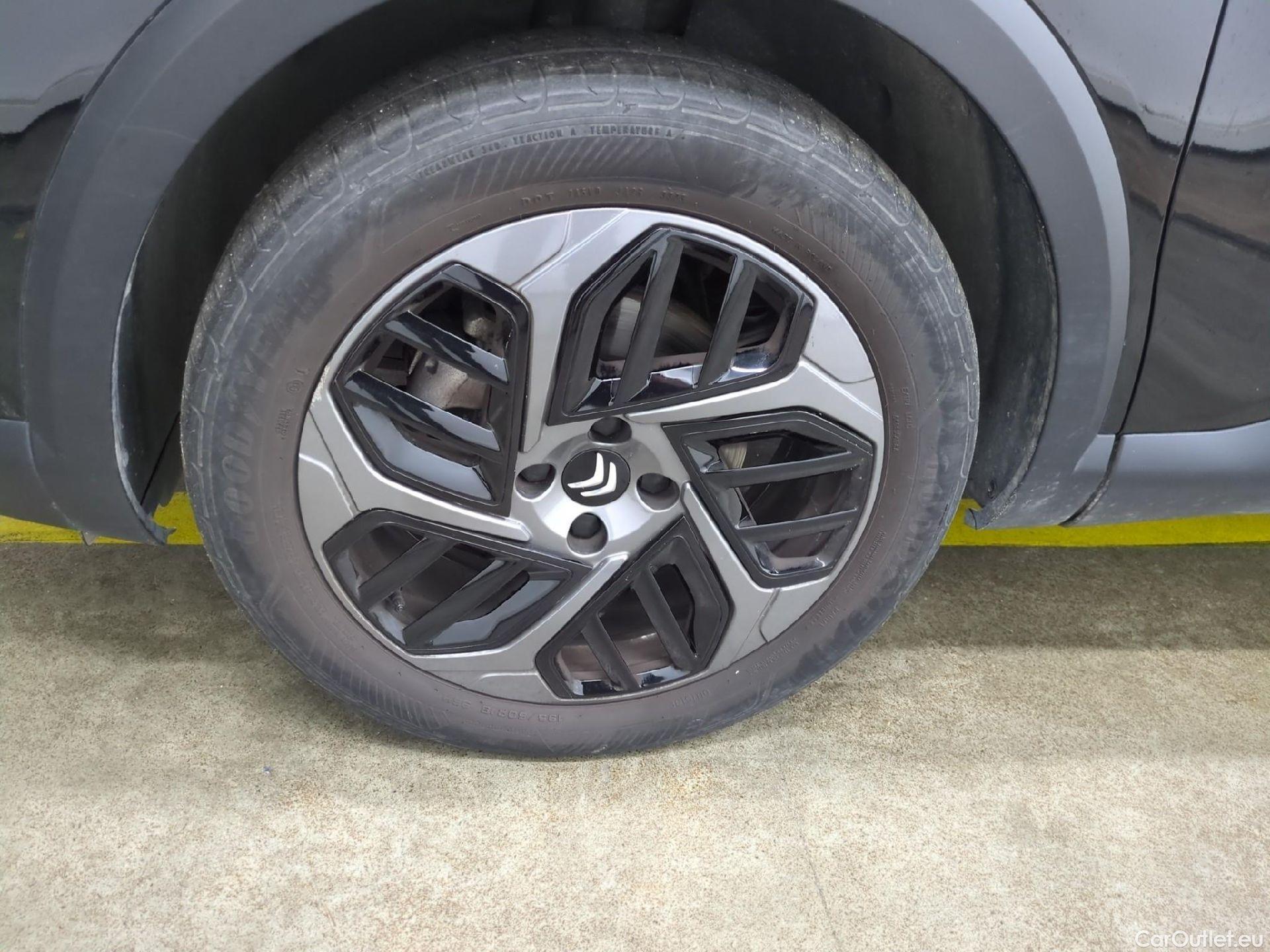 Citroen  C4 CITROEN  X / 2022 / 4P / Berline PureTech 130 SS EAT8 Feel Pack / GARANTIE STELLANTIS 10 ANS VOIR PHOTO 2 #8