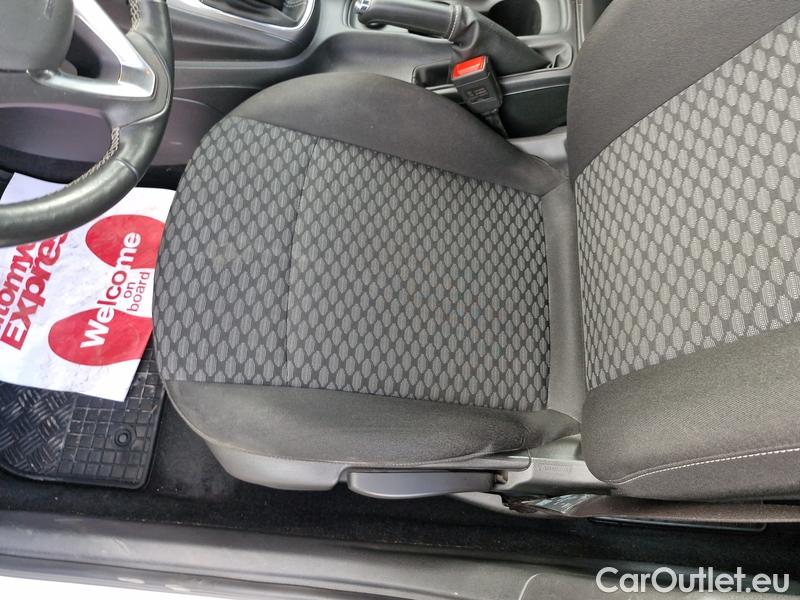  Opel  Astra  K Sports Tourer (2015) ST 1.5CDTi 77 Edition 5d #9
