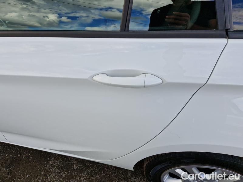  Opel  Astra  K Sports Tourer (2015) ST 1.5CDTi 77 Edition 5d #15