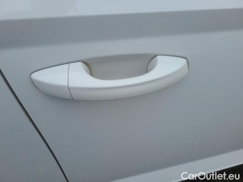 Skoda  Fabia  Combi (2015) Com.1.0TSI 70 Ambition 5d #23
