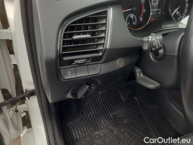  Skoda  Fabia  Combi (2015) Com.1.0TSI 70 Ambition 5d #10